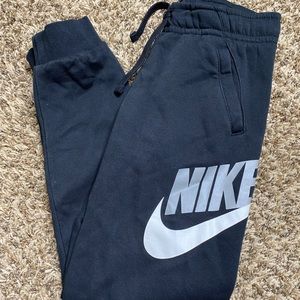 Boys Nike Joggers/ Sweatpants
